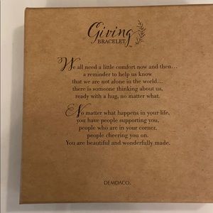 Giving bracelet